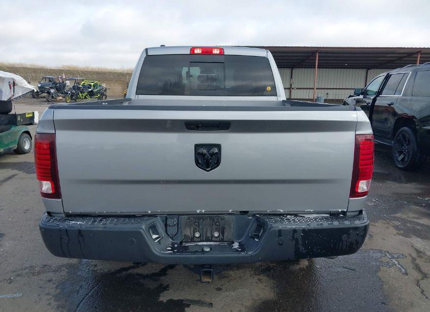 Photo 16 of 2019 Ram 1500 CLASSIC WARLOCK 4X2 6'4 BOX (VIN 1C6RR6GG5KS636852)