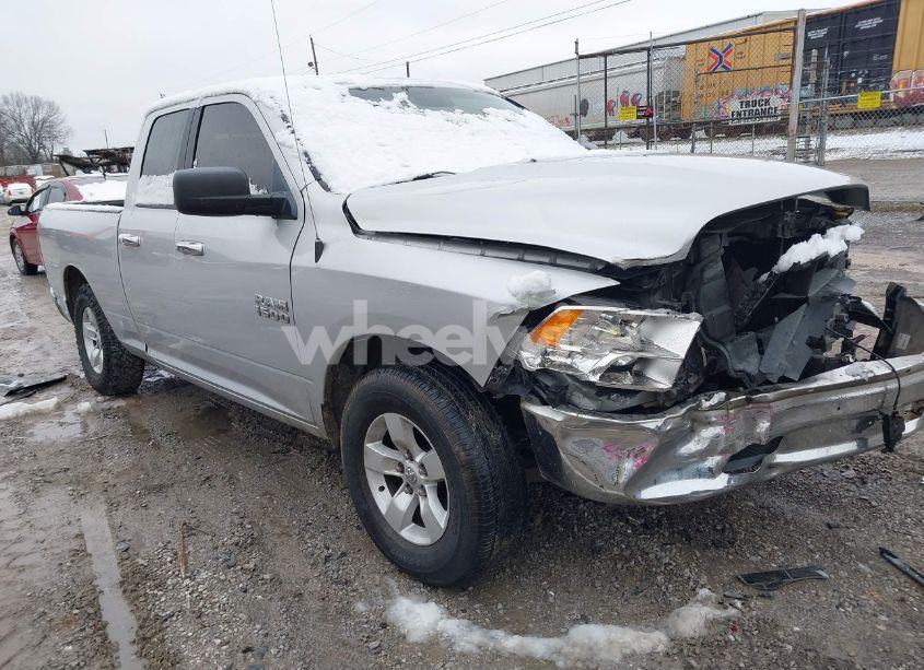 2017 Ram 1500 SLT 4X2 6'4 BOX (VIN 1C6RR6GG8HS657302) main photo