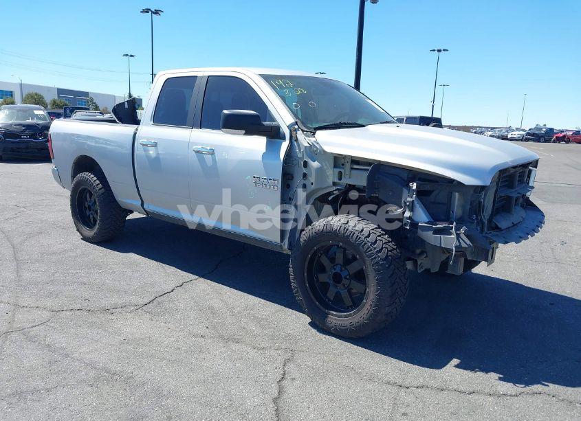 2017 Ram 1500 SLT 4X2 6'4 BOX (VIN 1C6RR6GG9HS804033) main photo