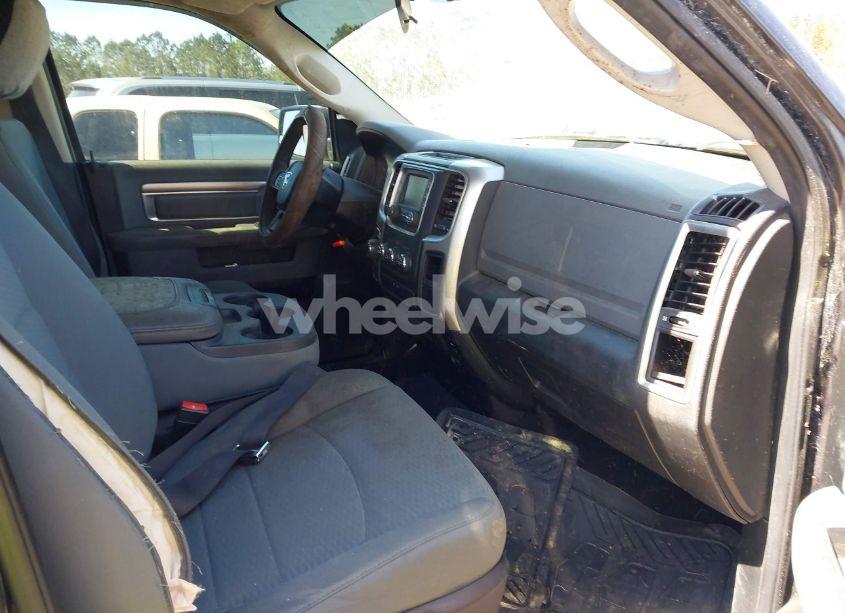 Photo 5 of 2017 Ram 1500 SLT 4X2 6'4 BOX (VIN 1C6RR6GGXHS786190)