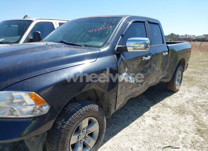 Photo 6 of 2017 Ram 1500 SLT 4X2 6'4 BOX (VIN 1C6RR6GGXHS786190)