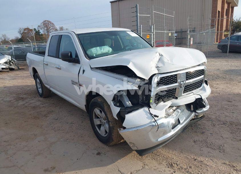 2017 Ram 1500 SLT 4X2 6'4 BOX (VIN 1C6RR6GT0HS576582) main photo