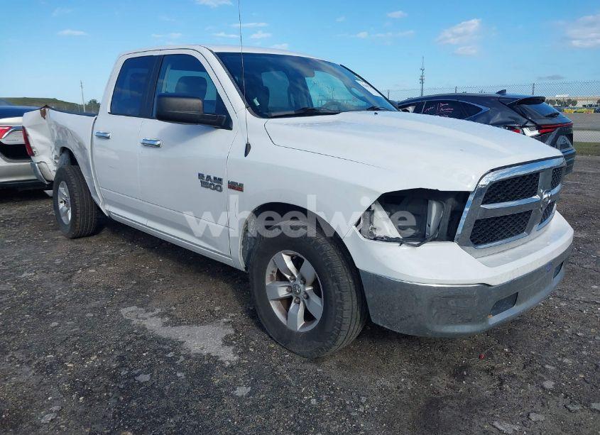 2017 Ram 1500 SLT 4X2 6'4 BOX (VIN 1C6RR6GT0HS676357) main photo