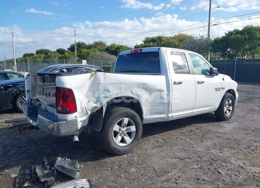 Photo 4 of 2017 Ram 1500 SLT 4X2 6'4 BOX (VIN 1C6RR6GT0HS676357)