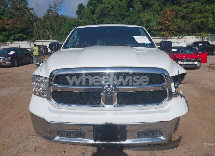 Photo 13 of 2018 Ram 1500 SLT QUAD CAB 4X2 6'4 BOX (VIN 1C6RR6GT1JS131550)