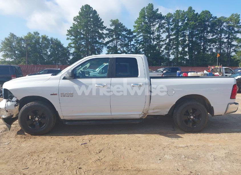 Photo 15 of 2018 Ram 1500 SLT QUAD CAB 4X2 6'4 BOX (VIN 1C6RR6GT1JS131550)