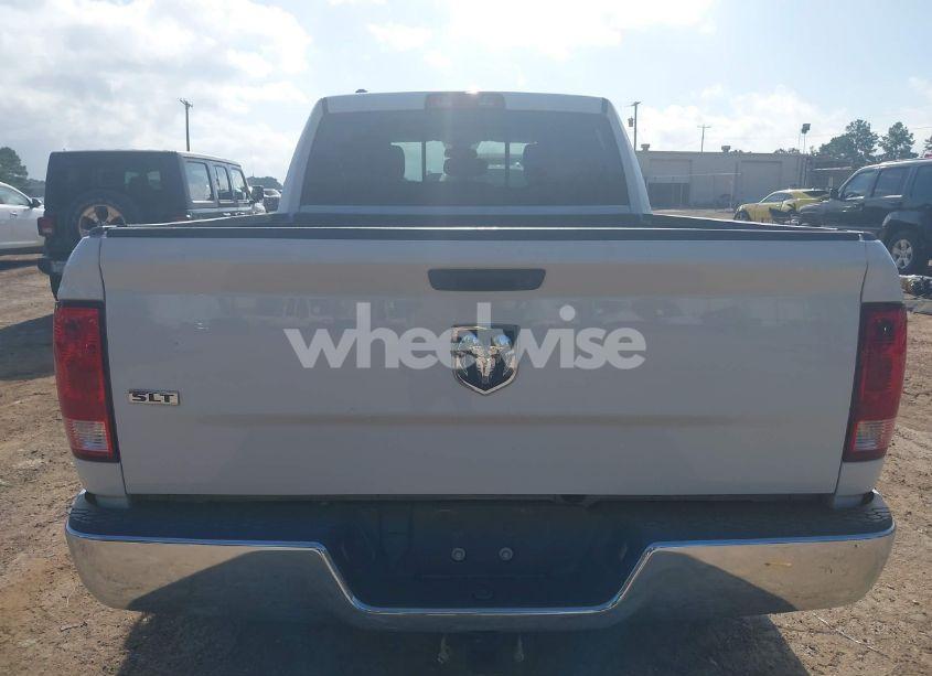 Photo 17 of 2018 Ram 1500 SLT QUAD CAB 4X2 6'4 BOX (VIN 1C6RR6GT1JS131550)