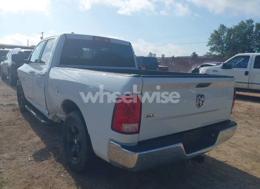 Photo 3 of 2018 Ram 1500 SLT QUAD CAB 4X2 6'4 BOX (VIN 1C6RR6GT1JS131550)