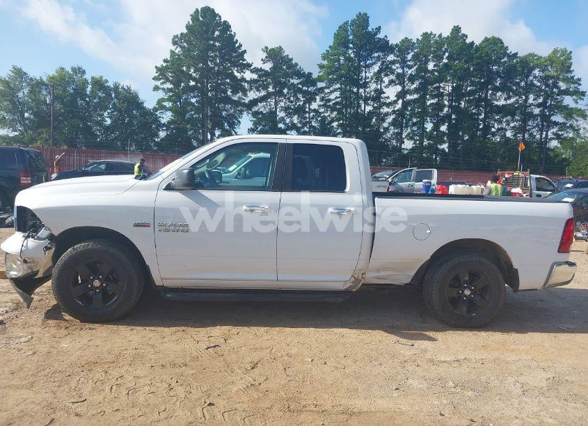 Photo 6 of 2018 Ram 1500 SLT QUAD CAB 4X2 6'4 BOX (VIN 1C6RR6GT1JS131550)