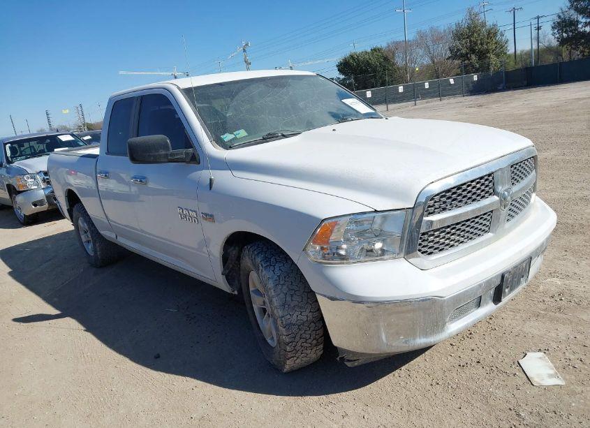 2018 Ram 1500 SLT 4X2 6'4 BOX (VIN 1C6RR6GT3JS161293) main photo