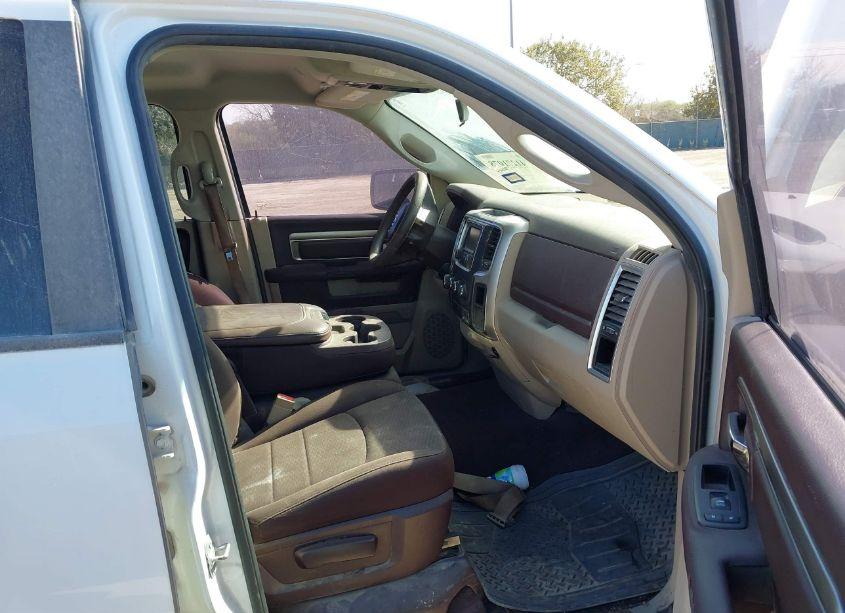 Photo 5 of 2018 Ram 1500 SLT 4X2 6'4 BOX (VIN 1C6RR6GT3JS161293)