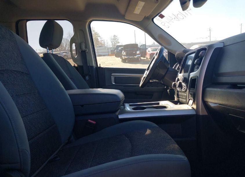 Photo 5 of 2019 Ram 1500 CLASSIC BIG HORN 4X2 6'4 BOX (VIN 1C6RR6GT4KS512732)