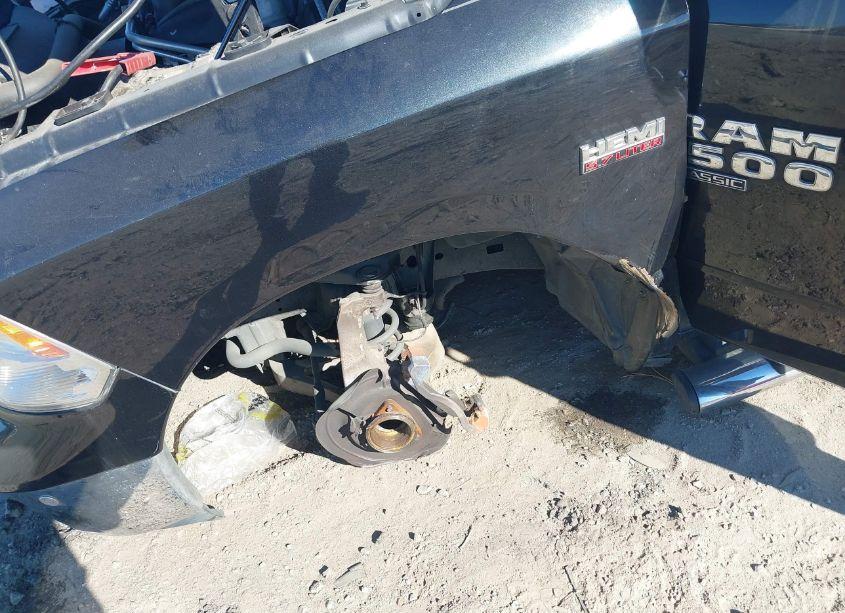 Photo 6 of 2019 Ram 1500 CLASSIC BIG HORN 4X2 6'4 BOX (VIN 1C6RR6GT4KS512732)