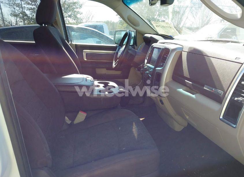 Photo 5 of 2019 Ram 1500 CLASSIC LONE STAR 4X2 6'4 BOX (VIN 1C6RR6GT4KS730671)