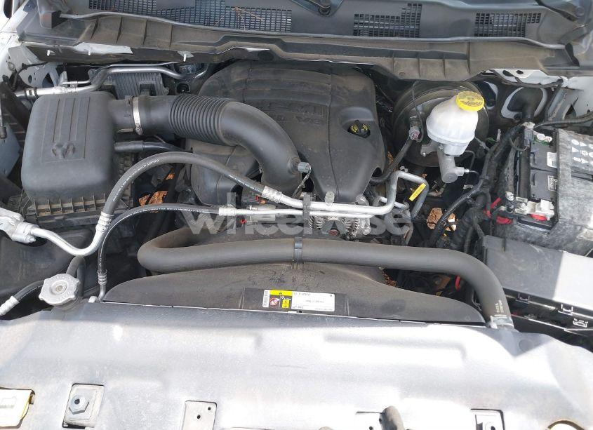 Photo 10 of 2019 Ram 1500 CLASSIC WARLOCK QUAD CAB 4X2 6'4 BOX (VIN 1C6RR6GT5KS731974)