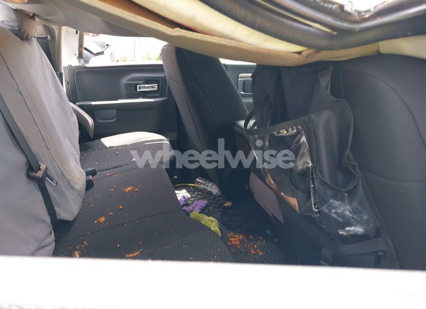 Photo 8 of 2019 Ram 1500 CLASSIC WARLOCK QUAD CAB 4X2 6'4 BOX (VIN 1C6RR6GT5KS731974)