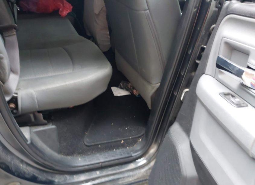 Photo 8 of 2017 Ram 1500 SLT QUAD CAB 4X2 6'4 BOX (VIN 1C6RR6GTXHS549924)