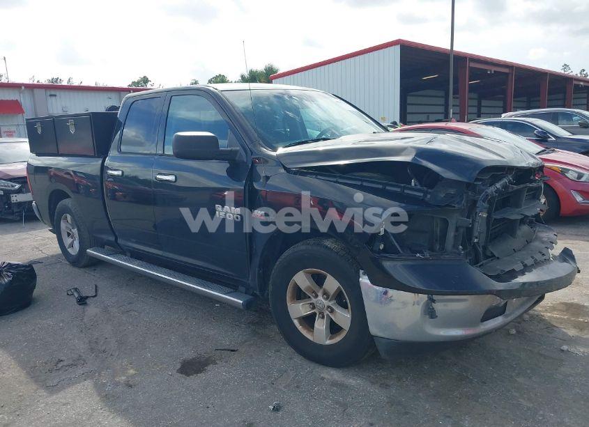 2018 Ram 1500 SLT 4X2 6'4 BOX (VIN 1C6RR6GTXJS193108) main photo