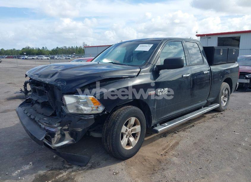 Photo 2 of 2018 Ram 1500 SLT 4X2 6'4 BOX (VIN 1C6RR6GTXJS193108)