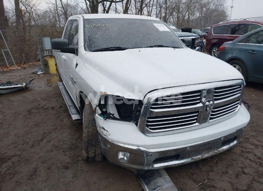 2019 Ram 1500 CLASSIC BIG HORN 4X2 6'4 BOX (VIN 1C6RR6GTXKS610339) main photo