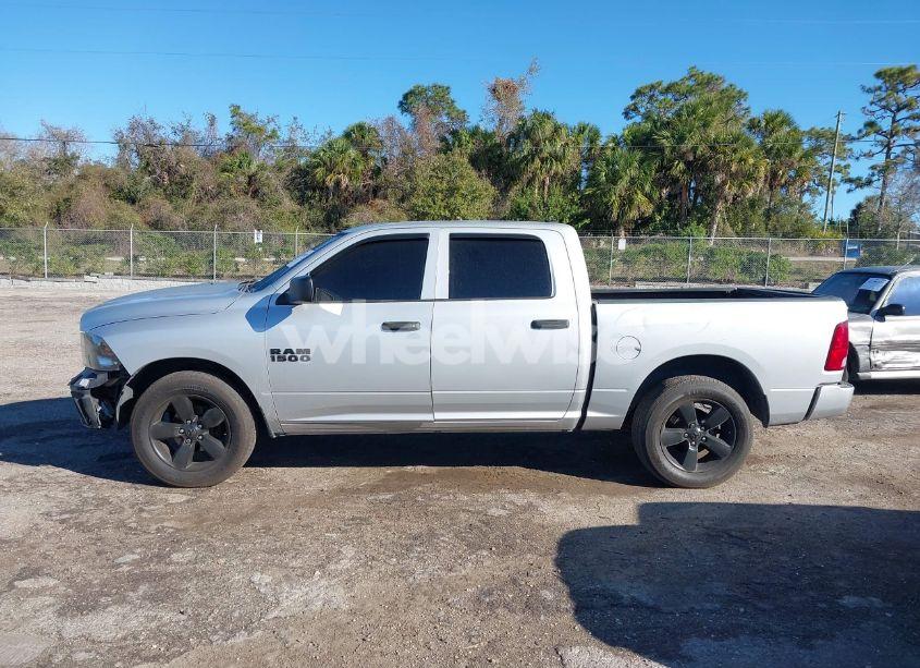 Photo 14 of 2018 Ram 1500 EXPRESS 4X2 5'7 BOX (VIN 1C6RR6KG0JS284186)