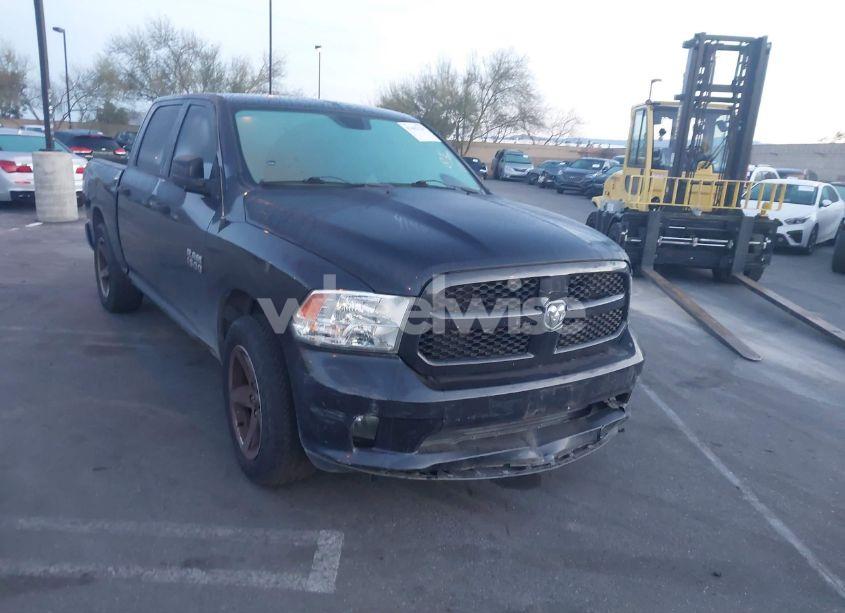 2015 Ram 1500 EXPRESS (VIN 1C6RR6KG3FS605113) main photo