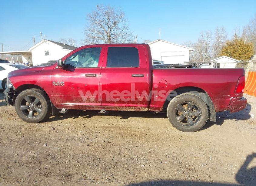 Photo 15 of 2018 Ram 1500 EXPRESS 4X2 5'7 BOX (VIN 1C6RR6KG5JS304593)