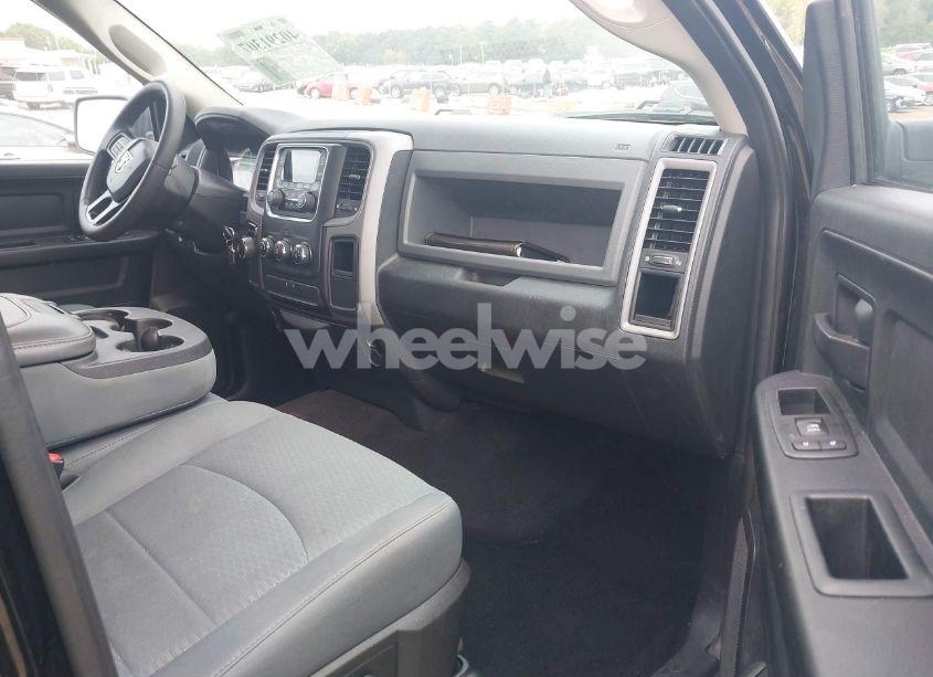 Photo 5 of 2017 Ram 1500 EXPRESS 4X2 5'7 BOX (VIN 1C6RR6KG8HS513370)