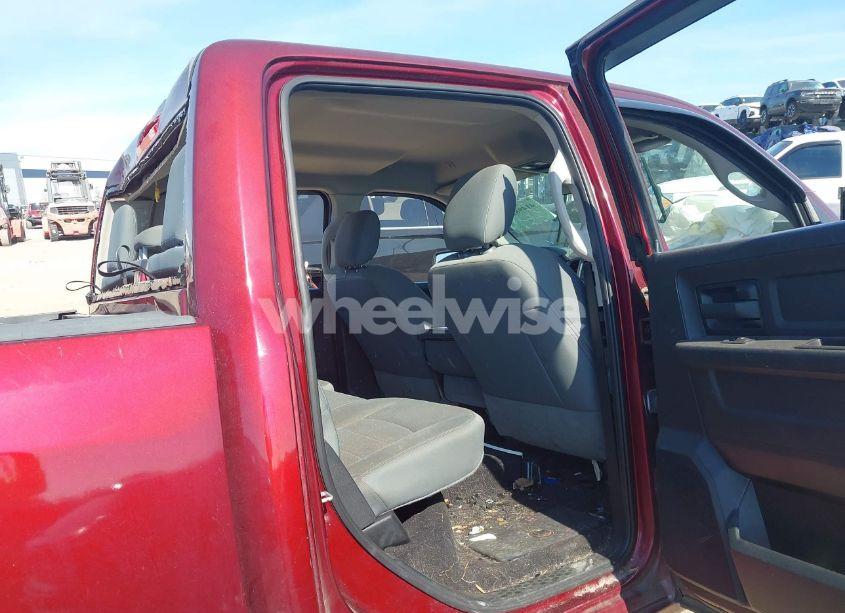 Photo 8 of 2018 Ram 1500 EXPRESS 4X2 5'7 BOX (VIN 1C6RR6KG8JS296988)