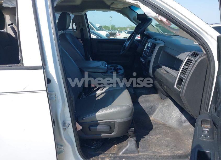 Photo 5 of 2016 Ram 1500 EXPRESS (VIN 1C6RR6KGXGS339686)