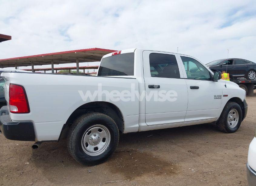 Photo 13 of 2018 Ram 1500 (VIN 1C6RR6KM0JS278331)