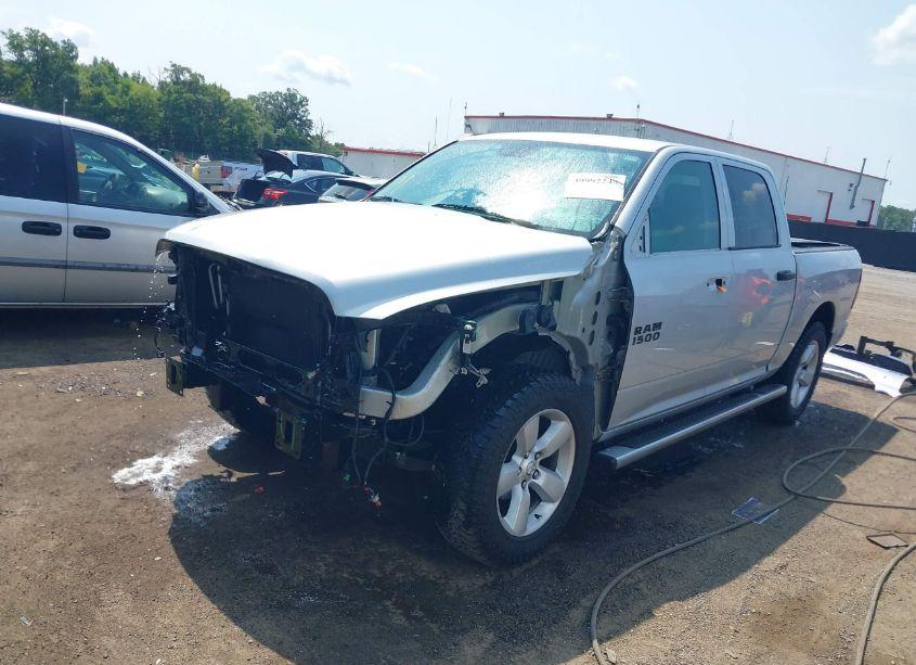 Photo 2 of 2016 Ram 1500 EXPRESS (VIN 1C6RR6KT0GS182957)