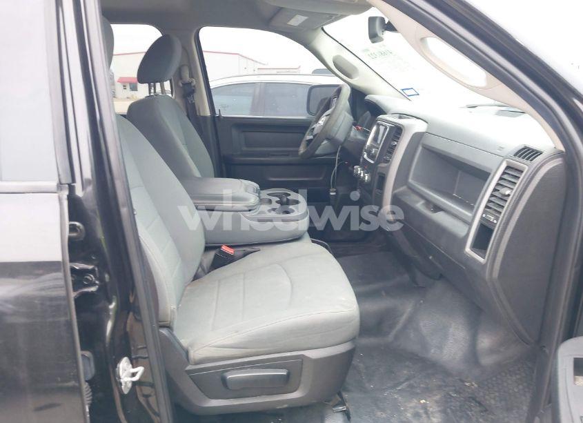 Photo 5 of 2018 Ram 1500 TRADESMAN 4X2 5'7 BOX (VIN 1C6RR6KT0JS295248)