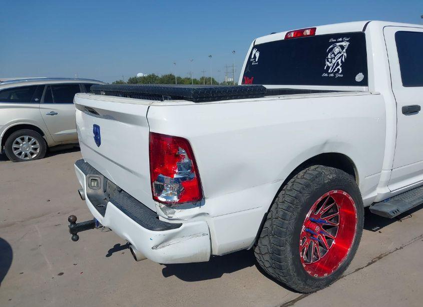 Photo 19 of 2018 Ram 1500 EXPRESS 4X2 5'7 BOX (VIN 1C6RR6KT1JS350158)