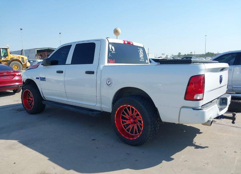 Photo 3 of 2018 Ram 1500 EXPRESS 4X2 5'7 BOX (VIN 1C6RR6KT1JS350158)