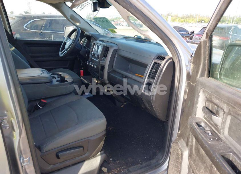 Photo 5 of 2019 Ram 1500 CLASSIC TRADESMAN 4X2 5'7 BOX (VIN 1C6RR6KT1KS746771)