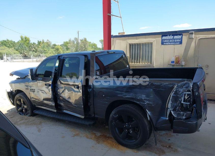 Photo 15 of 2018 Ram 1500 EXPRESS 4X2 5'7 BOX (VIN 1C6RR6KT3JS305402)