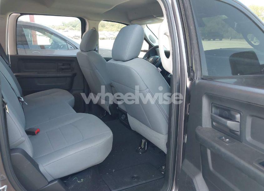 Photo 8 of 2018 Ram 1500 EXPRESS 4X2 5'7 BOX (VIN 1C6RR6KT3JS305402)