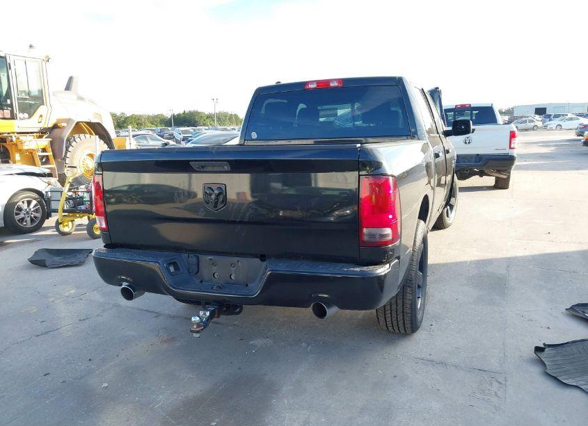 Photo 16 of 2018 Ram 1500 EXPRESS 4X2 5'7 BOX (VIN 1C6RR6KT6JS305152)