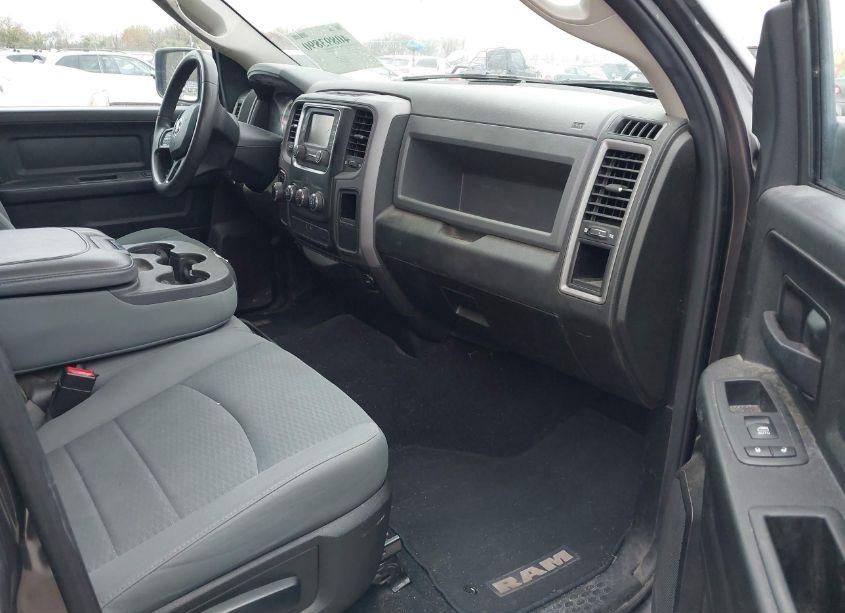 Photo 5 of 2019 Ram 1500 CLASSIC TRADESMAN 4X2 5'7 BOX (VIN 1C6RR6KT6KS562460)