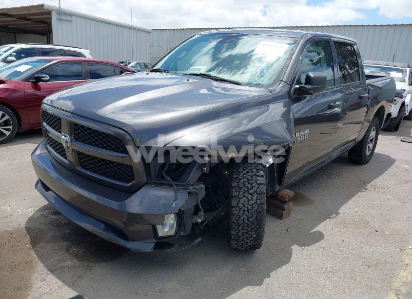 Photo 6 of 2018 Ram 1500 EXPRESS 4X2 5'7 BOX (VIN 1C6RR6KT7JS350875)