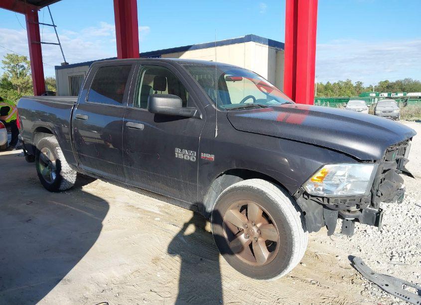 Photo 13 of 2018 Ram 1500 EXPRESS 4X2 5'7 BOX (VIN 1C6RR6KT9JS305386)