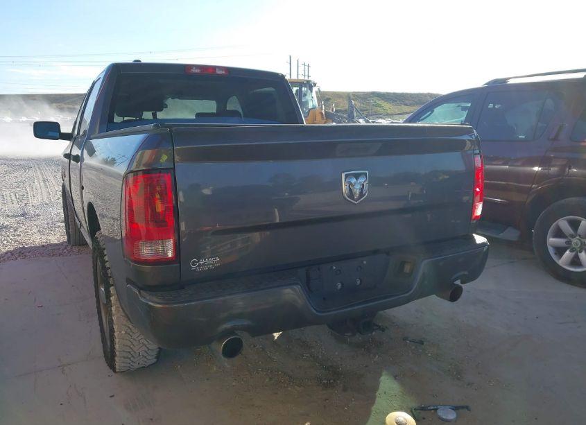 Photo 3 of 2018 Ram 1500 EXPRESS 4X2 5'7 BOX (VIN 1C6RR6KT9JS305386)