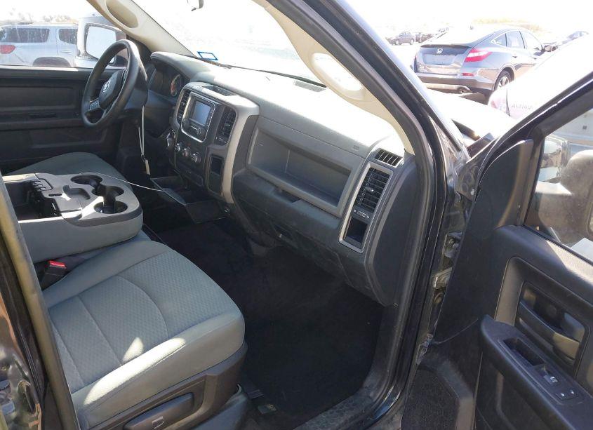 Photo 5 of 2017 Ram 1500 EXPRESS 4X2 5'7 BOX (VIN 1C6RR6KTXHS524058)