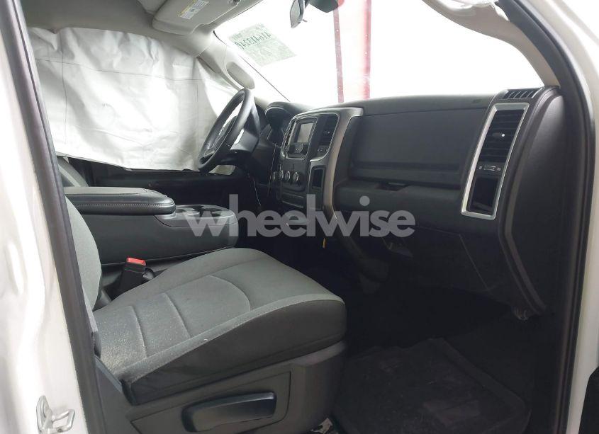 Photo 5 of 2021 Ram 1500 CLASSIC SLT 4X2 5'7 BOX (VIN 1C6RR6LG0MS533587)