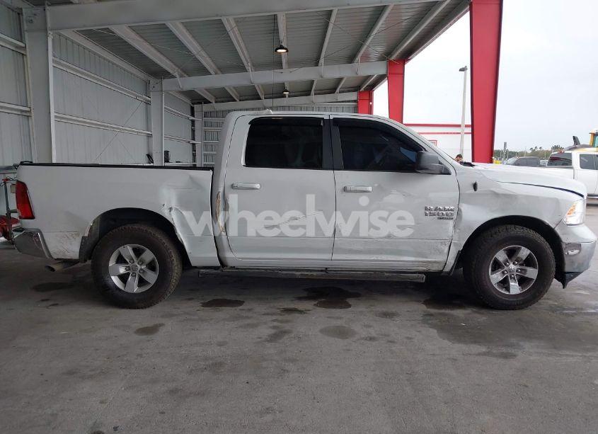 Photo 6 of 2021 Ram 1500 CLASSIC SLT 4X2 5'7 BOX (VIN 1C6RR6LG0MS533587)