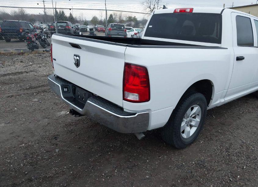 Photo 4 of 2022 Ram 1500 CLASSIC SLT 4X2 5'7 BOX (VIN 1C6RR6LG0NS198154)