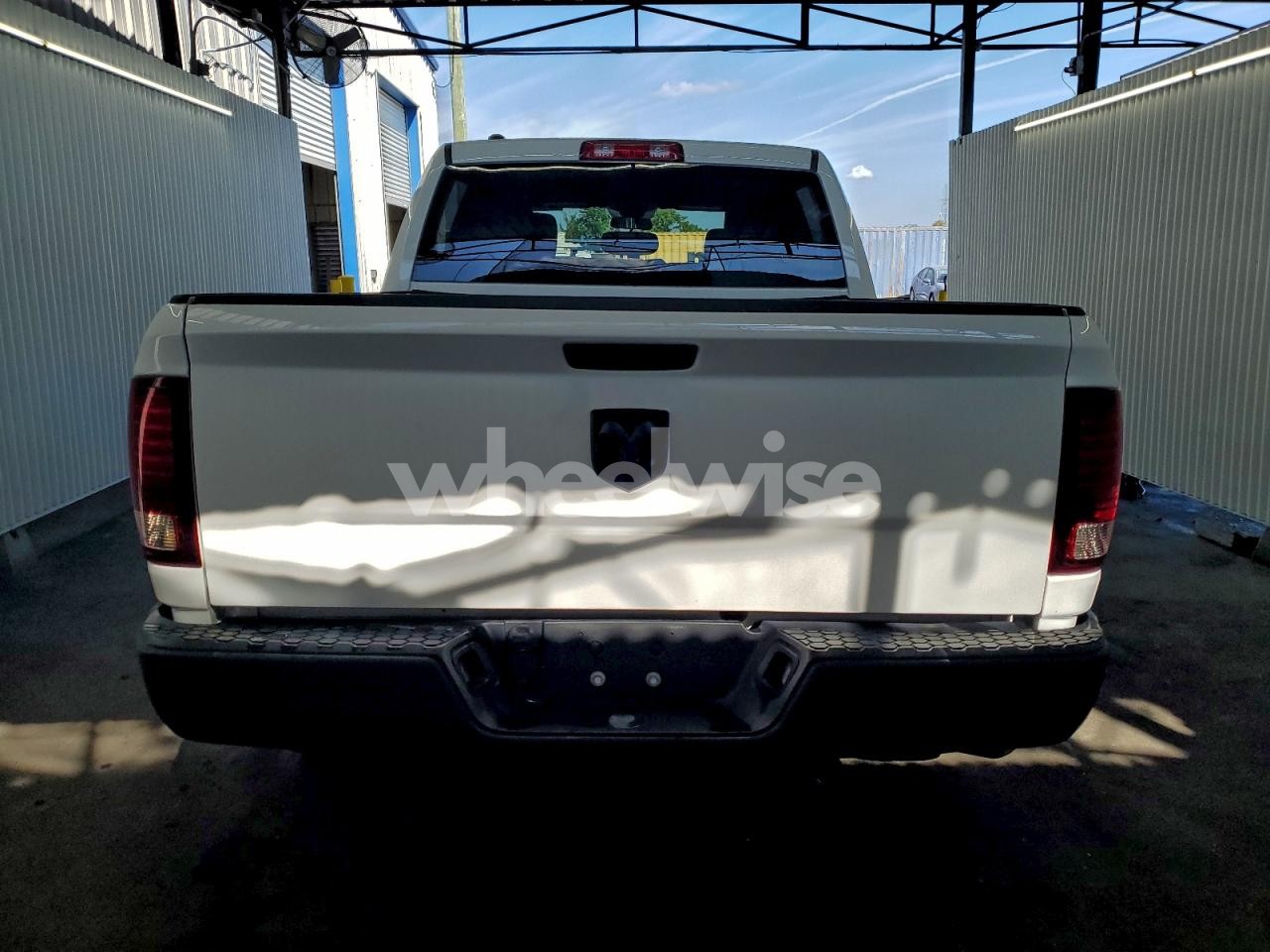 Photo 6 of 2024 RAM 1500 CLASSIC SLT (VIN 1C6RR6LG0RS128515)