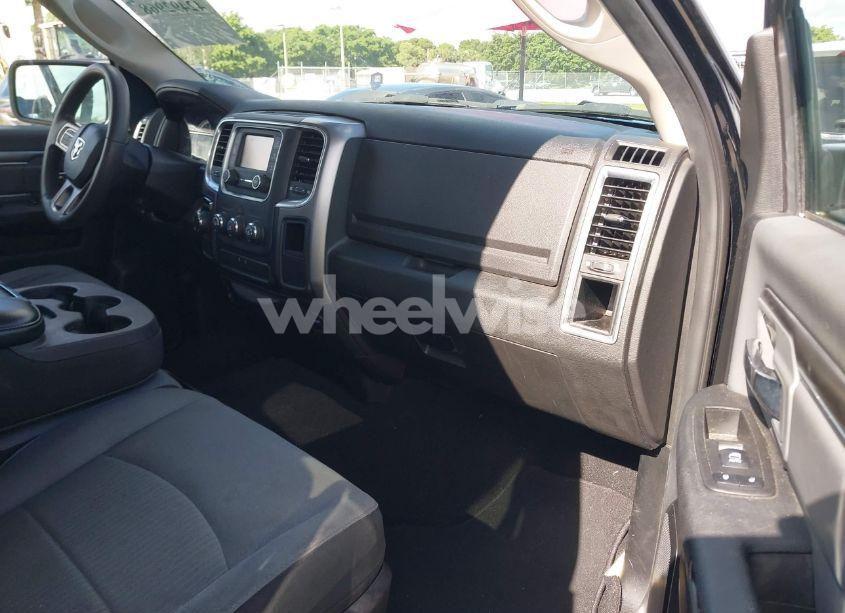 Photo 5 of 2022 Ram 1500 CLASSIC (VIN 1C6RR6LG2NS249301)