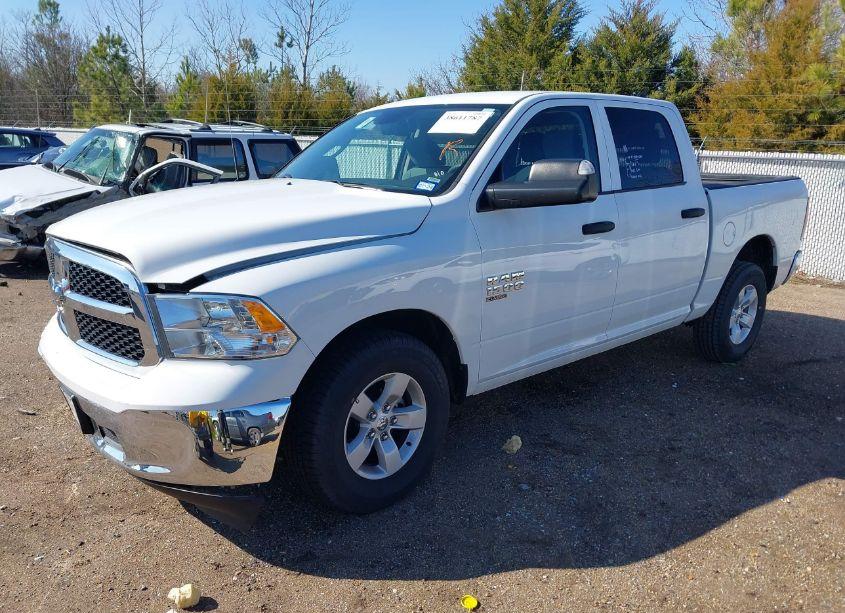 Photo 2 of 2022 Ram 1500 CLASSIC (VIN 1C6RR6LG3NS192641)